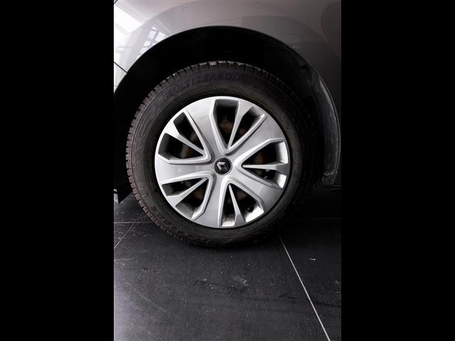 RENAULT Clio 00094543_VO38013437