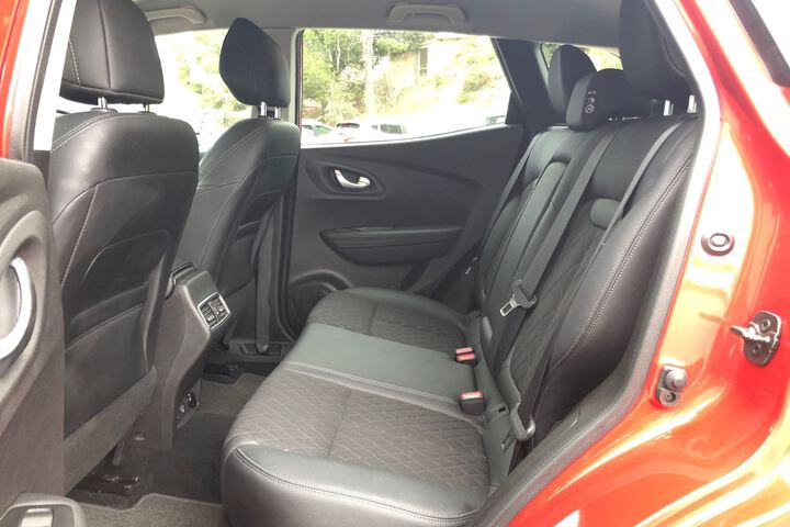 Inside Kadjar  Rojo Deseo