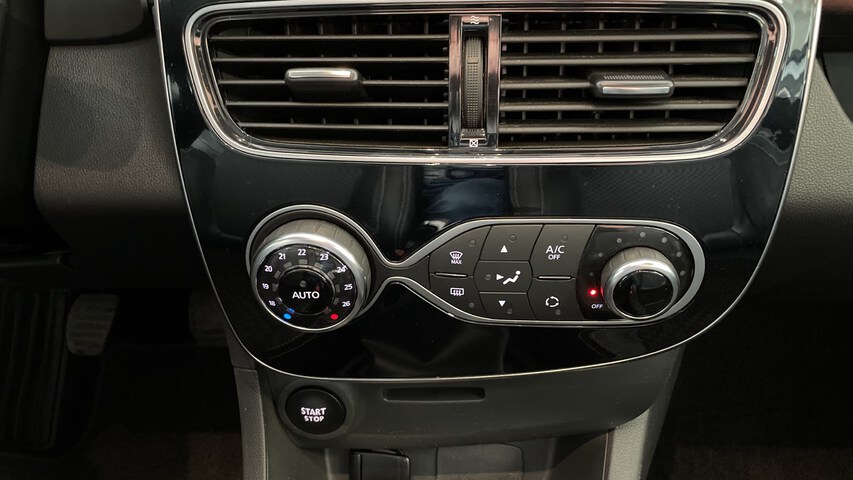 Inside Clio Diesel  Gris Titanium