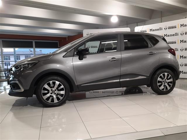 RENAULT Captur 00013020_VO38013022