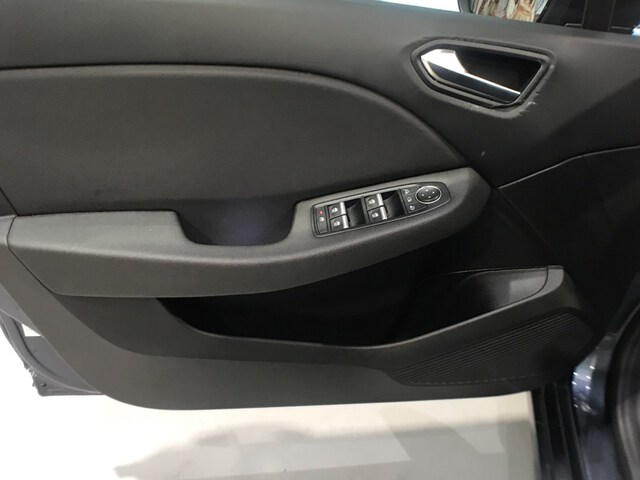 Inside Clio  Gris Titanium