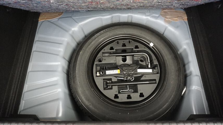 Inside Clio  Gris Titanium
