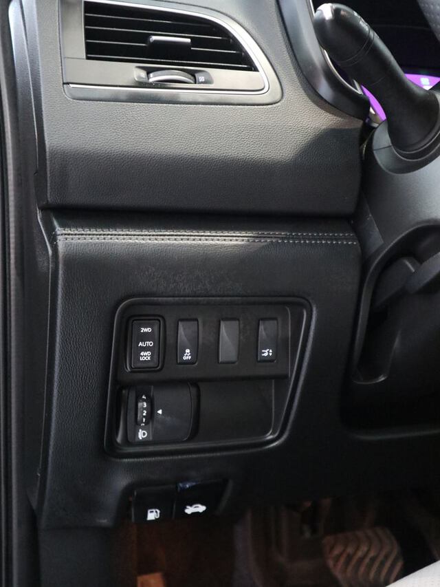 Inside Koleos Diesel  NEGRO