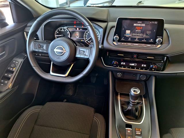 NISSAN Qashqai 00812196_VO38013074