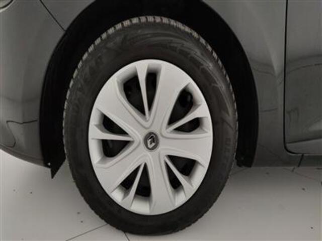 RENAULT Clio 02705256_VO38033952