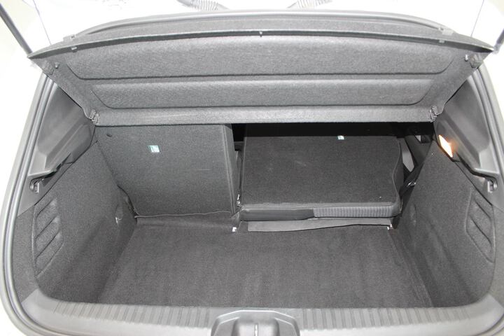 Inside Clio  Gris