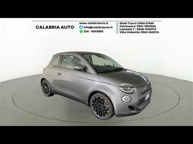 FIAT 500e 00006544_VO38033579