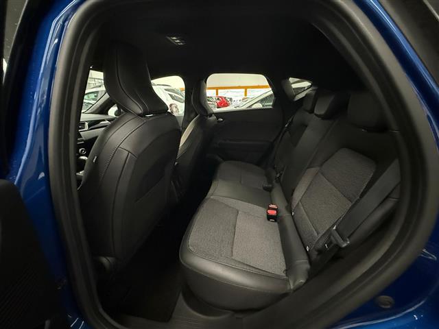 RENAULT Captur 00015741_VO38023184