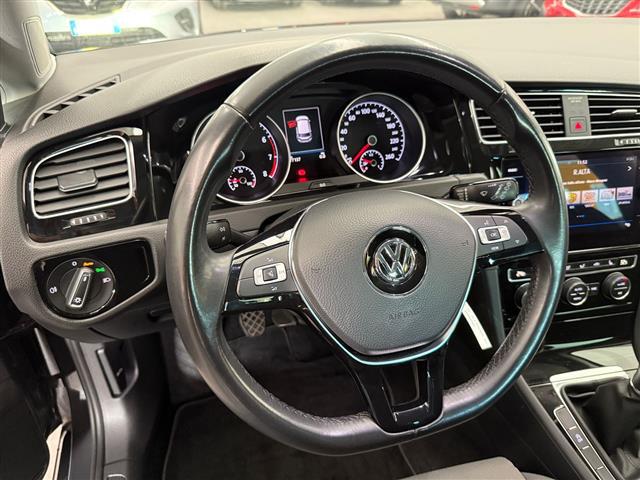 VOLKSWAGEN Golf VII 2017 5p 00015587_VO38023184