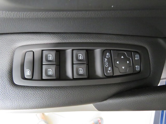 Inside Kadjar  Azul cosmos
