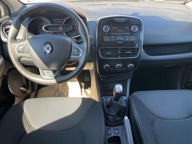 RENAULT Clio 02640352_VO38043366