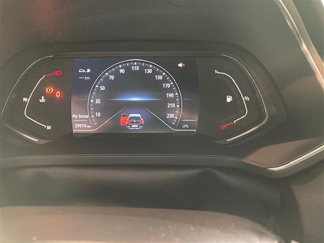 RENAULT Captur 00015751_VO38023184