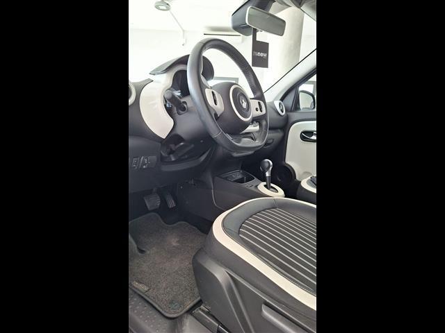 RENAULT Twingo 00811608_VO38013074