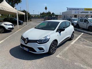 RENAULT Clio 02341154_VO38043366