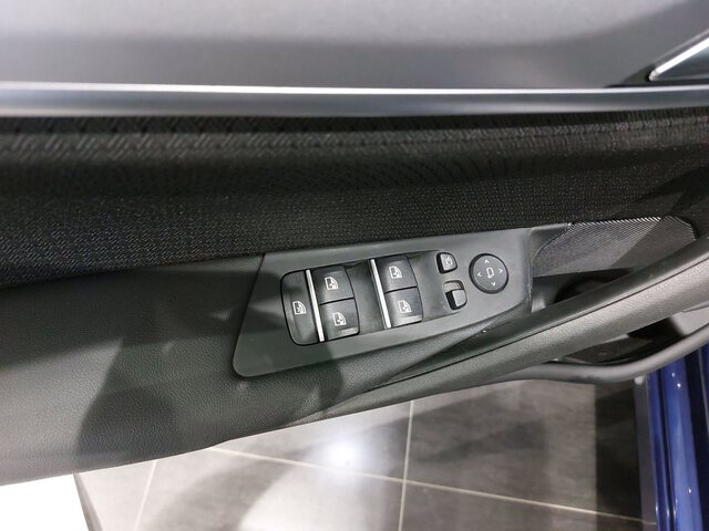 Inside Serie 5 G31 Touring Diesel  Bluestone metalizado