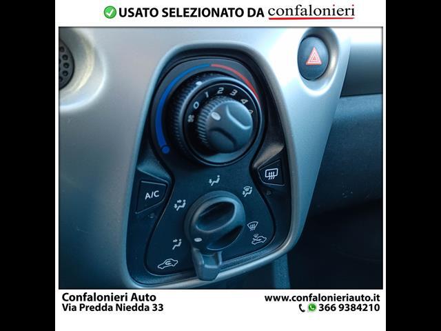 TOYOTA Aygo 00009522_VO38013165