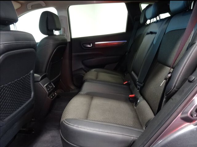 Inside Koleos Diesel  Gris Tornado