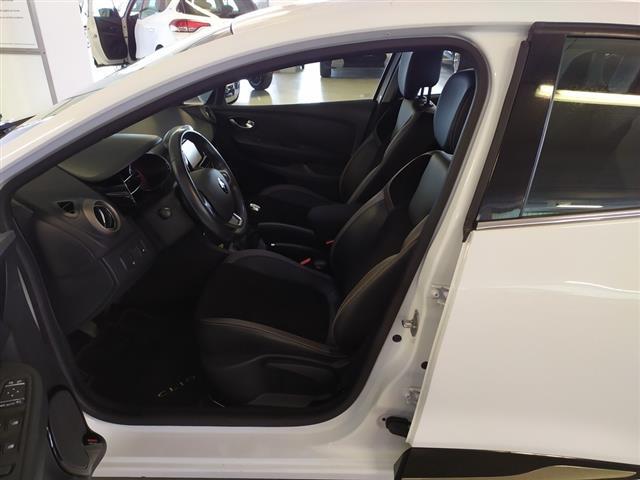 RENAULT Clio 00007938_VO38013330