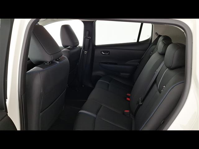 NISSAN Leaf 00943366_VO38023732