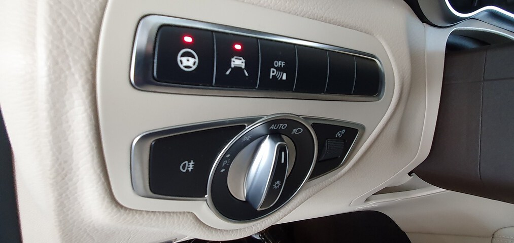 Inside Clase GLC X253 Diesel  Negro Obsidiana