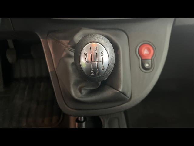 RENAULT kangoo 00015325_VO38043670