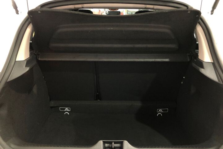 Inside Clio  Blanco