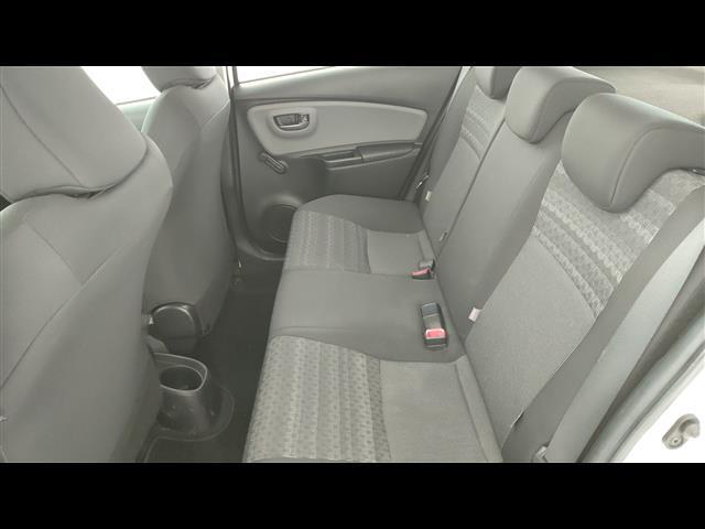 Esterni Yaris Pastello Bianco