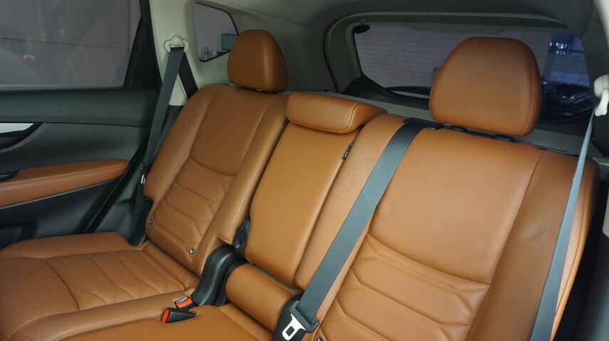 Inside X-Trail Diesel  Gris