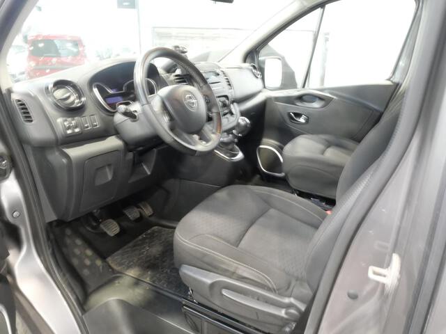 Inside Vivaro Furgón Diesel  GRIS