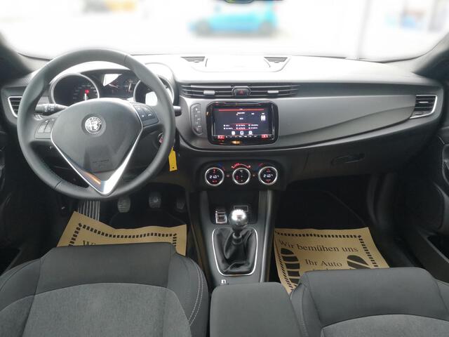 Außenausstattung Giulietta Alfa-White           schwarz
