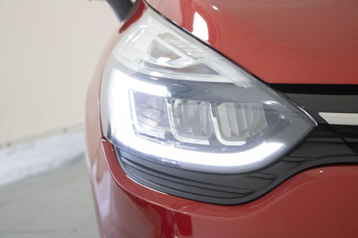 Outside Clio Diesel  Rojo Deseo