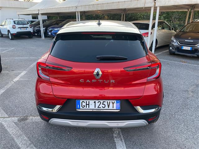 RENAULT Captur 02641651_VO38043366
