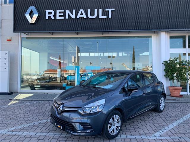 RENAULT Clio 04376039_VO38013080