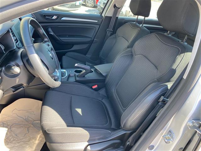 RENAULT Megane 02641595_VO38043366