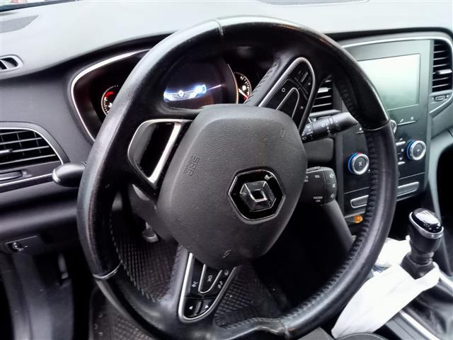 RENAULT Megane 00006267_VO38033579