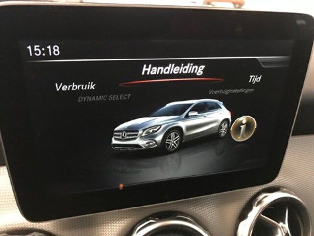 Exterieur GLA 180  grijs
