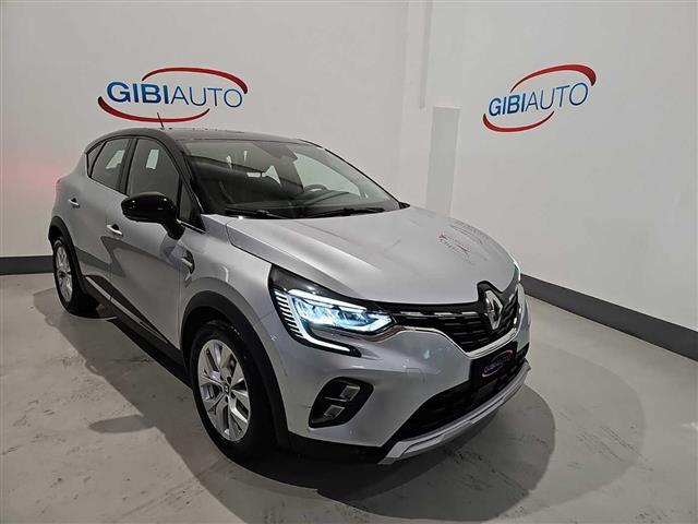 RENAULT Captur 02415999_VO38013170