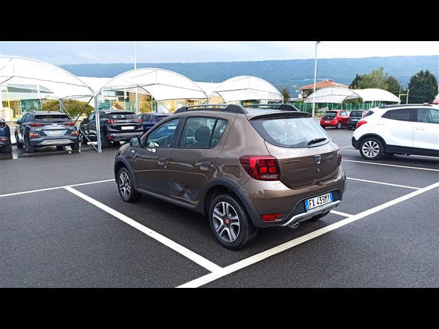DACIA Sandero  Stepway 00024118_VO38013404
