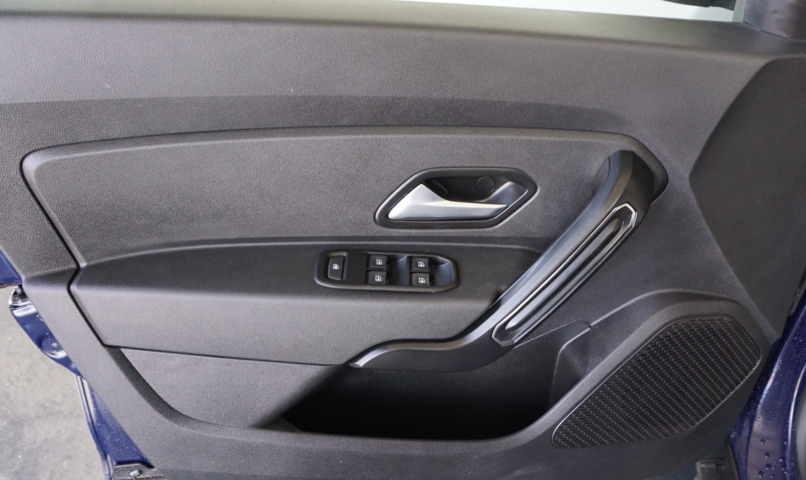 Exterior DUSTER  ALBASTRU