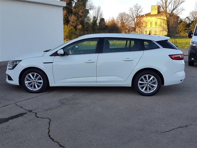 RENAULT Megane 00021245_VO38013018