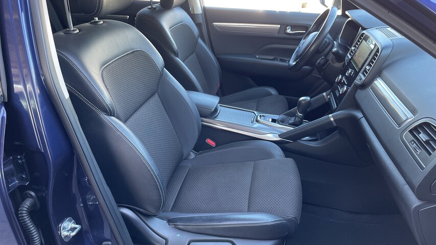 Inside Koleos Diesel  Azul Atlántico