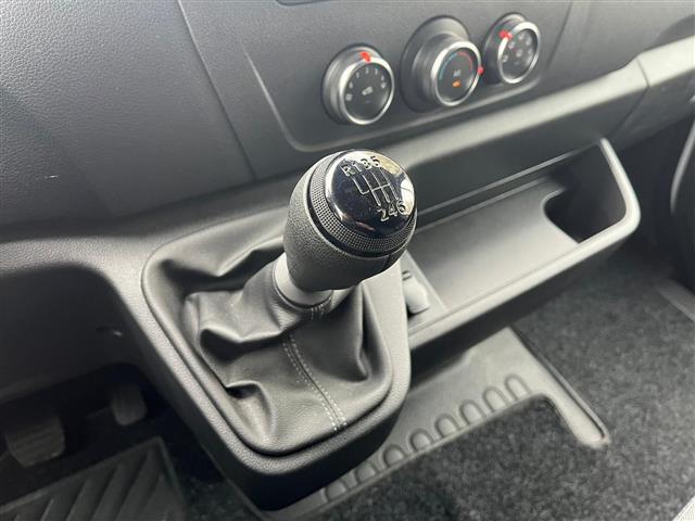 RENAULT Master IV 33 FWD 02640720_VO38043366