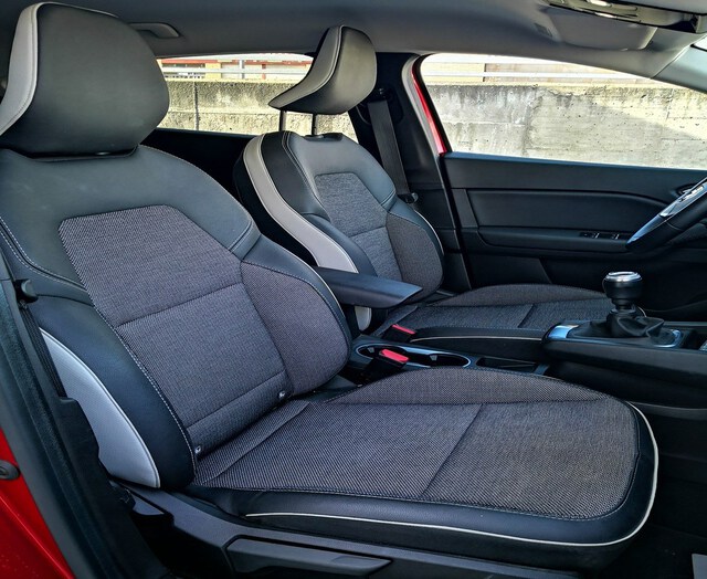 Inside Captur  Carrocería Rojo Des