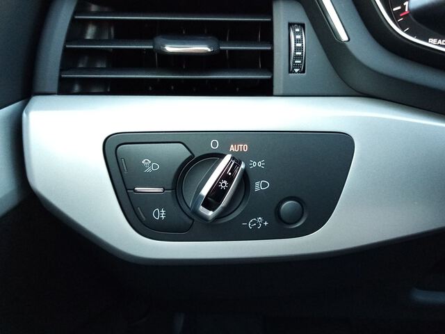 Inside A4 Avant Diesel  Negro Mitos metaliza
