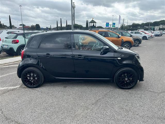 SMART Forfour 02640419_VO38043366