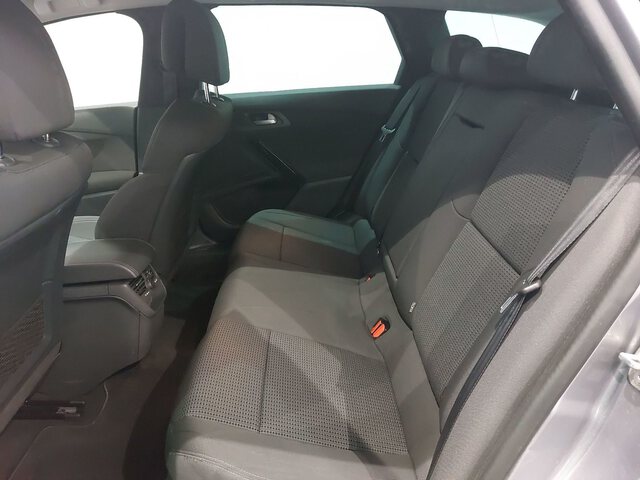 Inside 508 Diesel  Gris