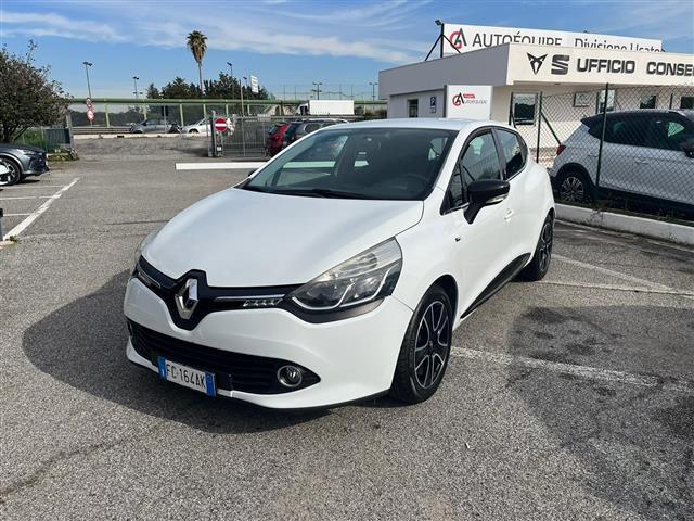 RENAULT Clio 02640963_VO38043366