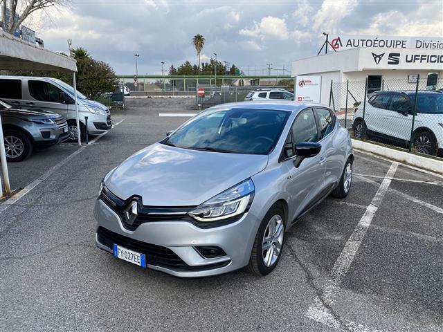 RENAULT Clio 02640172_VO38043366