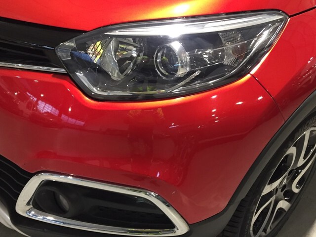 Inside Captur  Rojo Deseo con techo