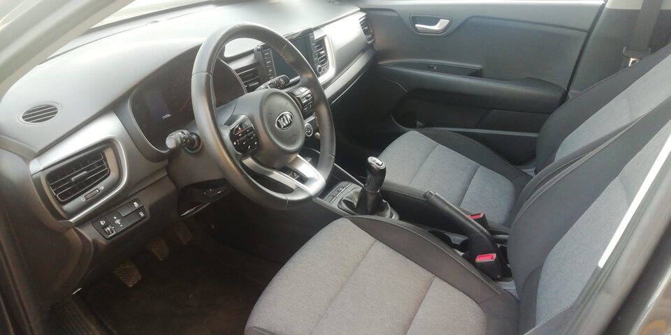 Inside Stonic  GRIS